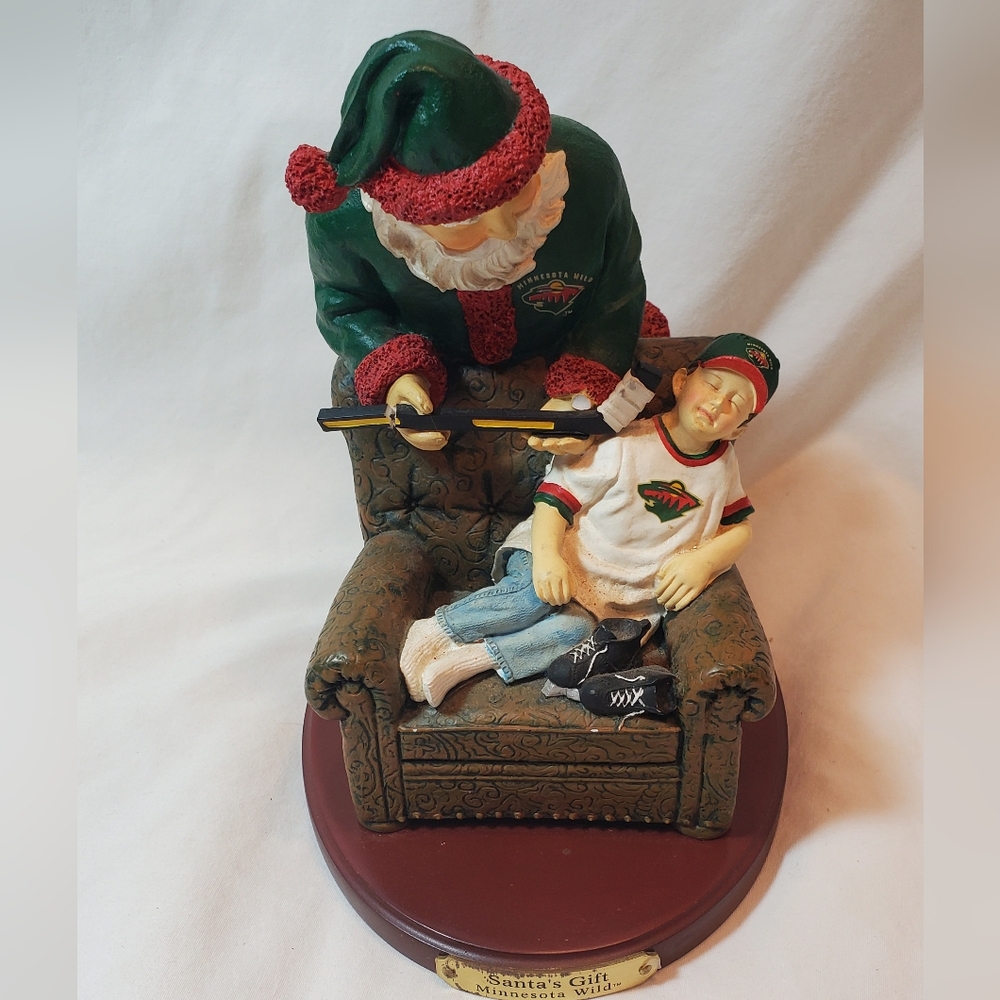 Minnesota Wild Vintage 2001 Santa's Gift Figure Second In A Limited Series